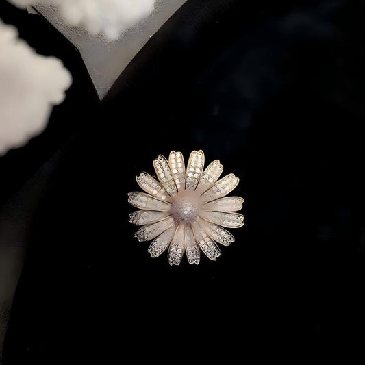 「 Daisy 」Brooch