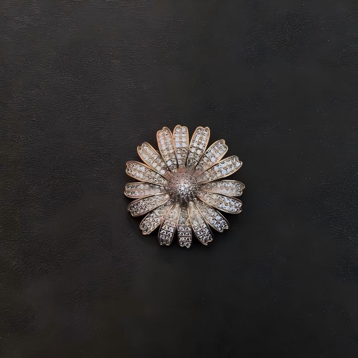 「 Daisy 」Brooch