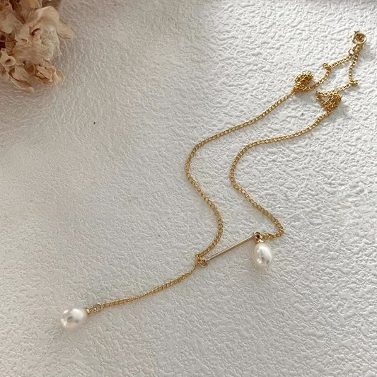 「 Eternal Stare 」Asymmetrical Double Pearl Dangle Necklace