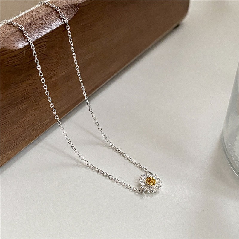 S925 Sterling Silver Daisy Pendant Necklace