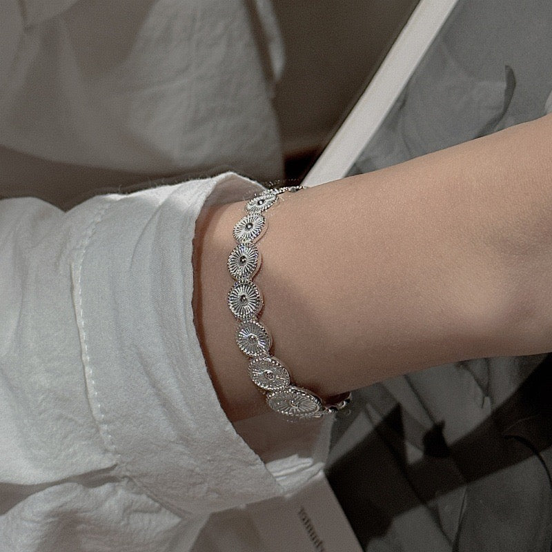 S925 Sterling Silver Vintage Circular Floral Patchwork Bangle