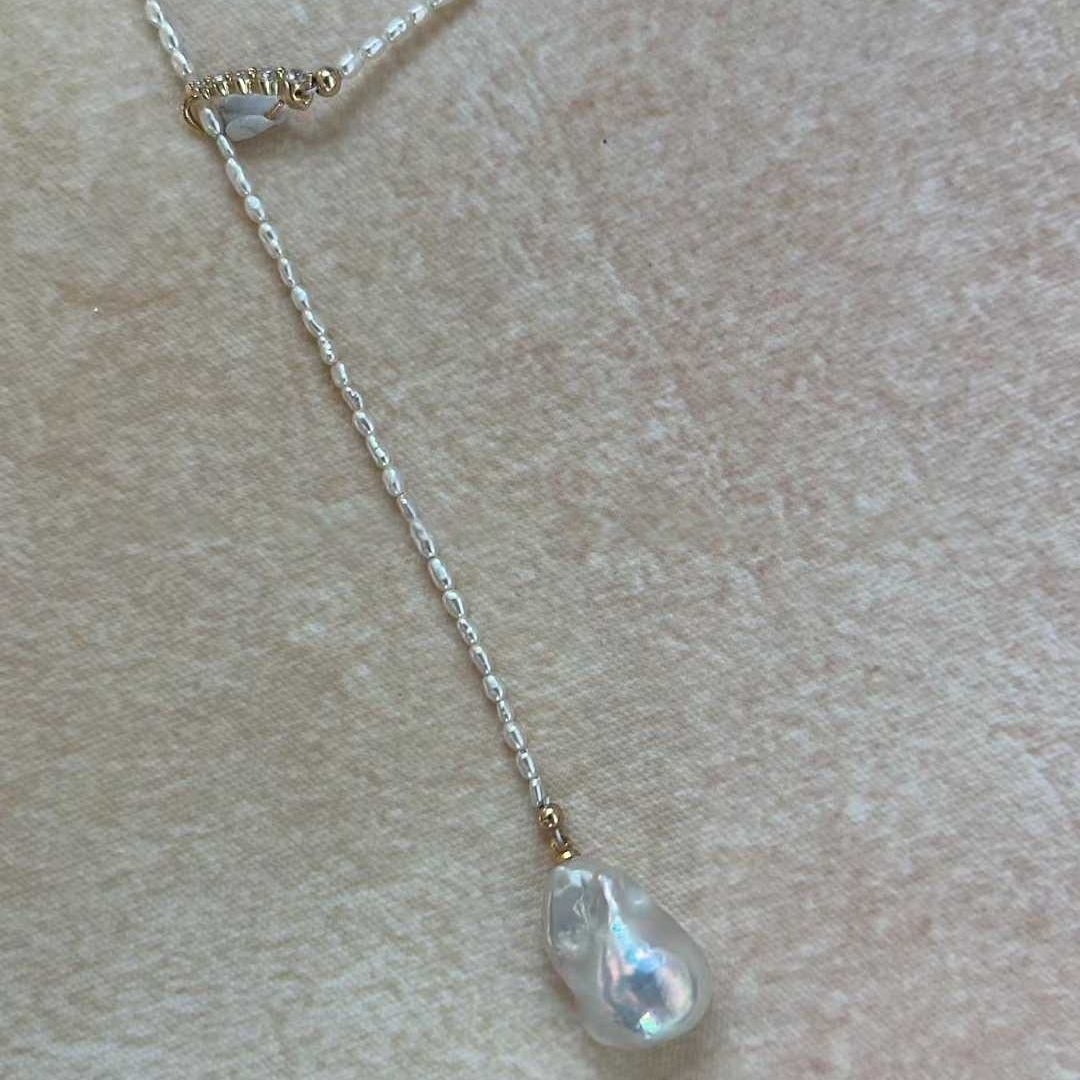 LARGE BAROQUE PENDANT Y-SHAPED NECKLACE