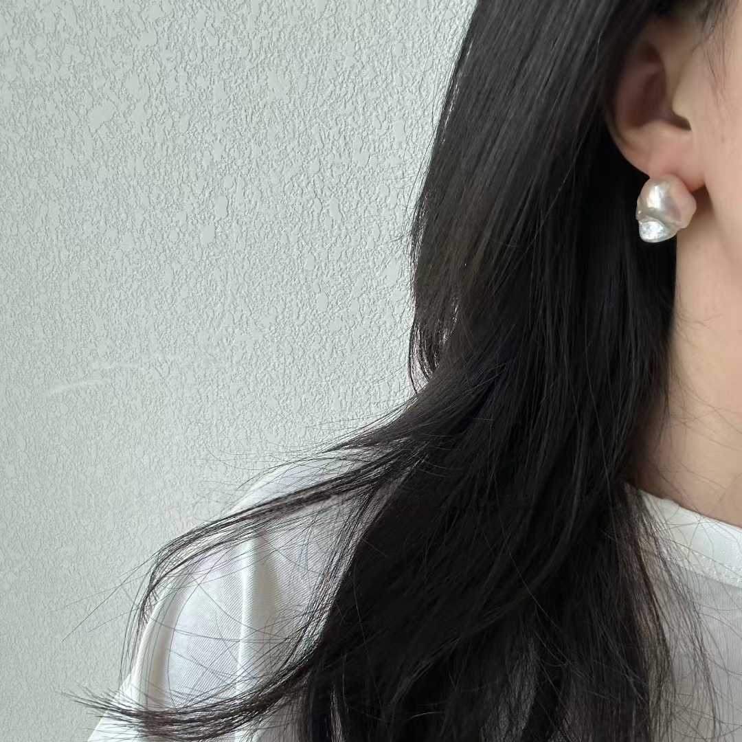 PINK BAROQUE PEARL STUD EARRINGS