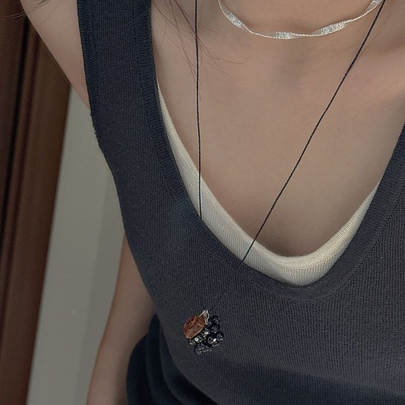 LONG BLACK GRAPE NECKLACE