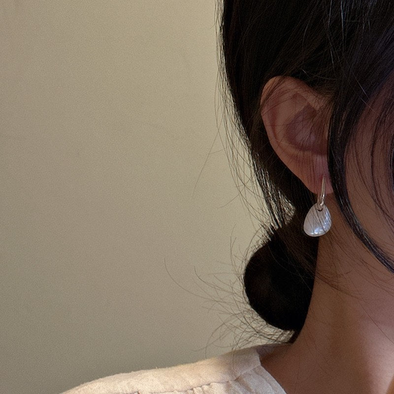 IRREGULAR WHITE SHELL EARRINGS