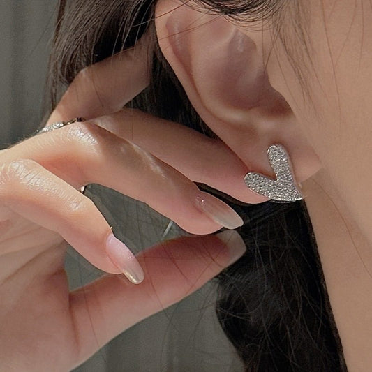 LUMINOUS HEART EARRINGS