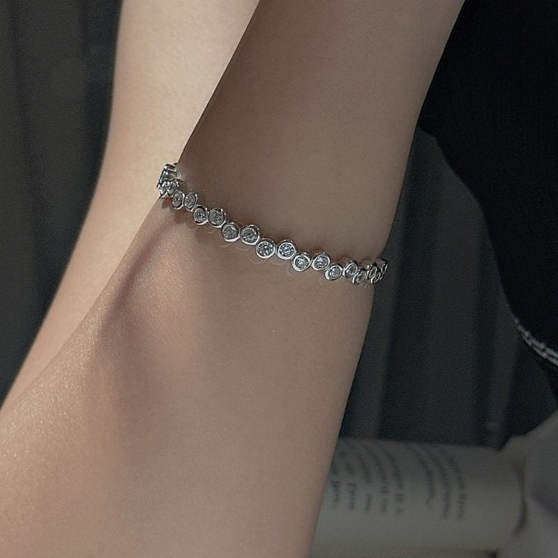 GEOMETRIC WAVE CUFF