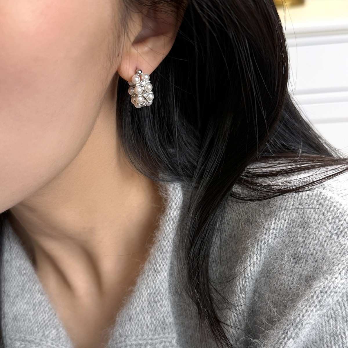 ZIRCON-SPACED DOUBLE LAYER PEARL EARRINGS