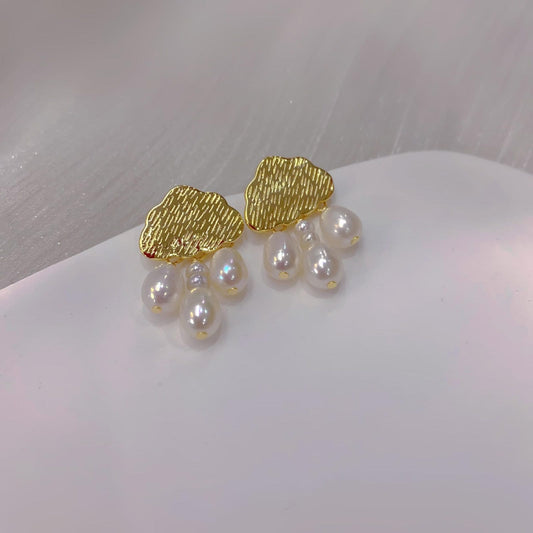 Rainy Day Pearl Earrings