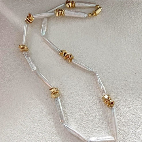 GOLDEN RHYTHM BAROQUE PEARL NECKLACE