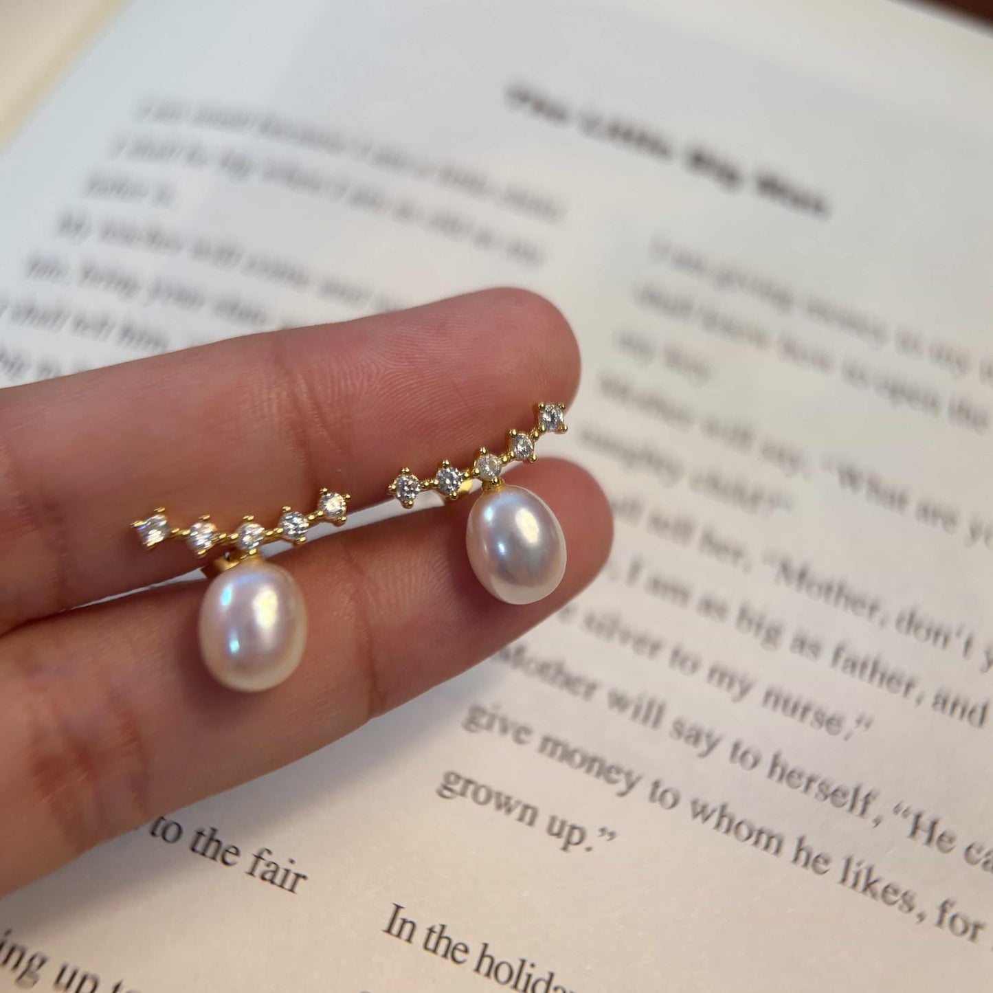 「 Smiling Eyes 」Earrings