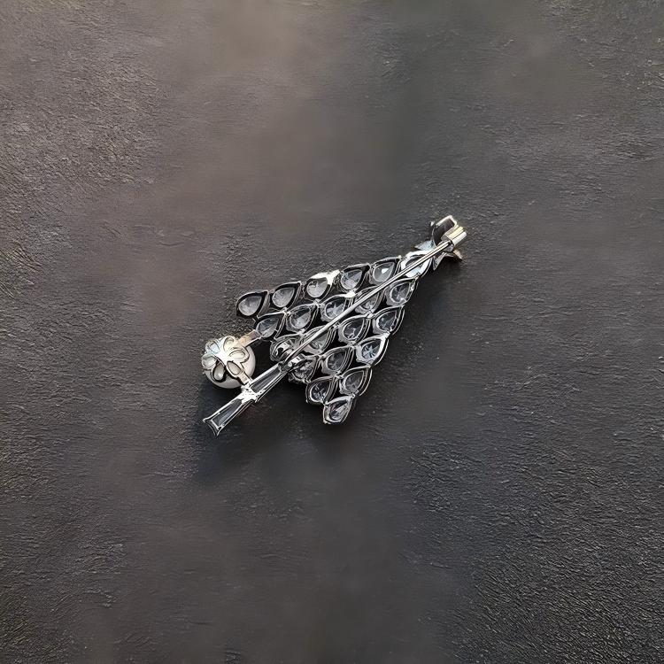 「 White Christmas Tree 」Brooch