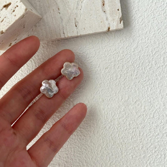 「 Plum Blossom 」Earrings