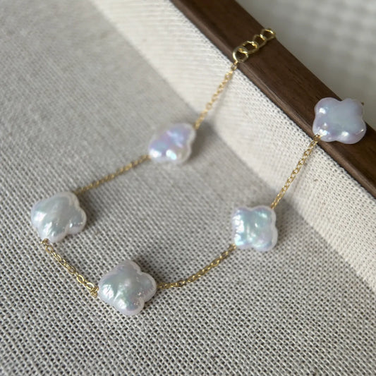 Natural Four-Leaf Clover Baroque Pearl Bracelet