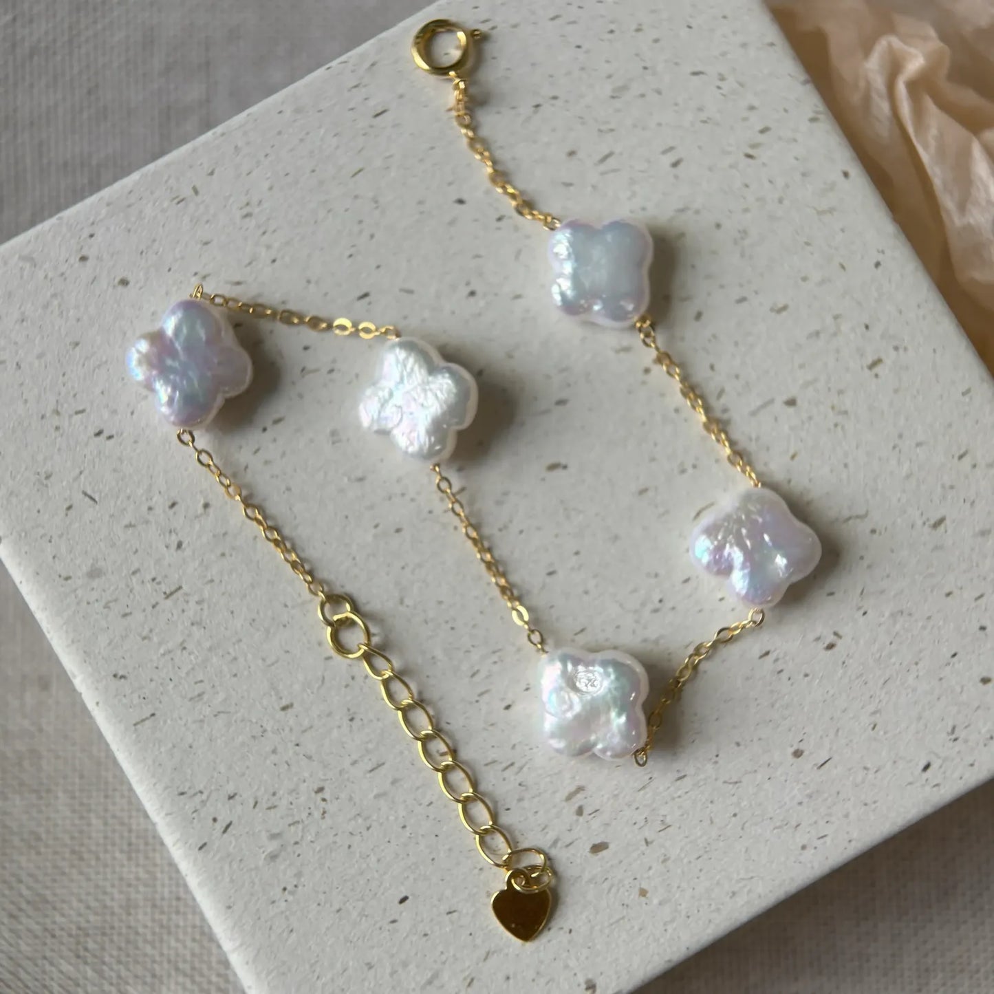 Natural Four-Leaf Clover Baroque Pearl Bracelet