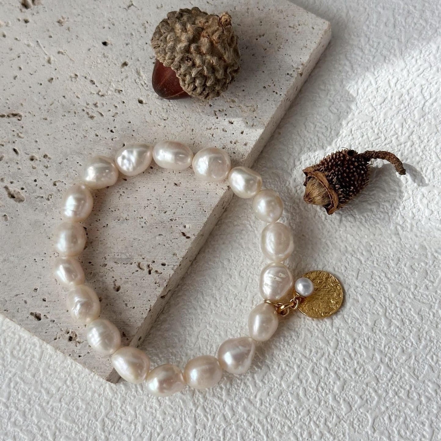 「 Moonlit Pearl 」Bracelet