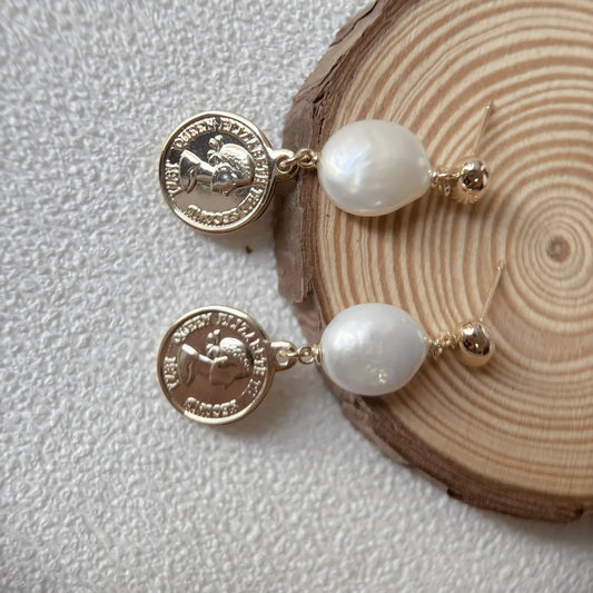 「 The Queen 」Earrings