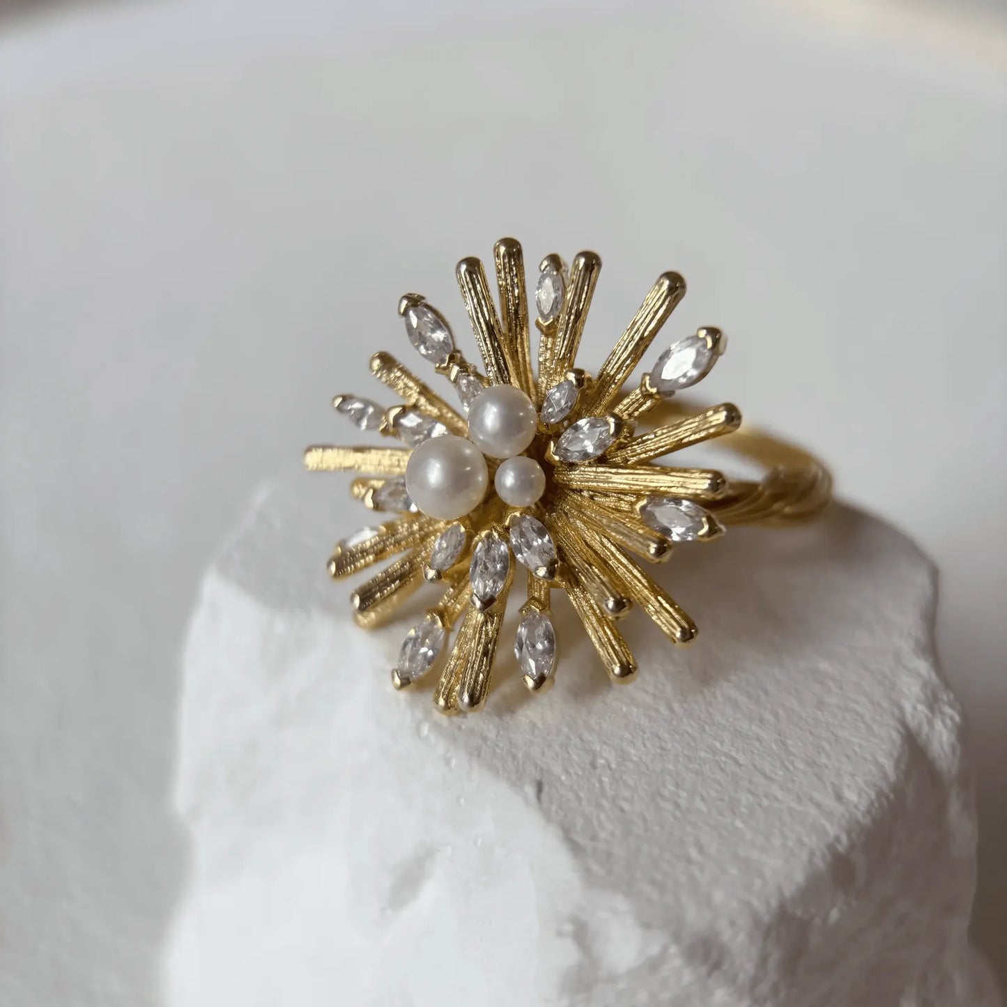 「 The Flourish 」Ring