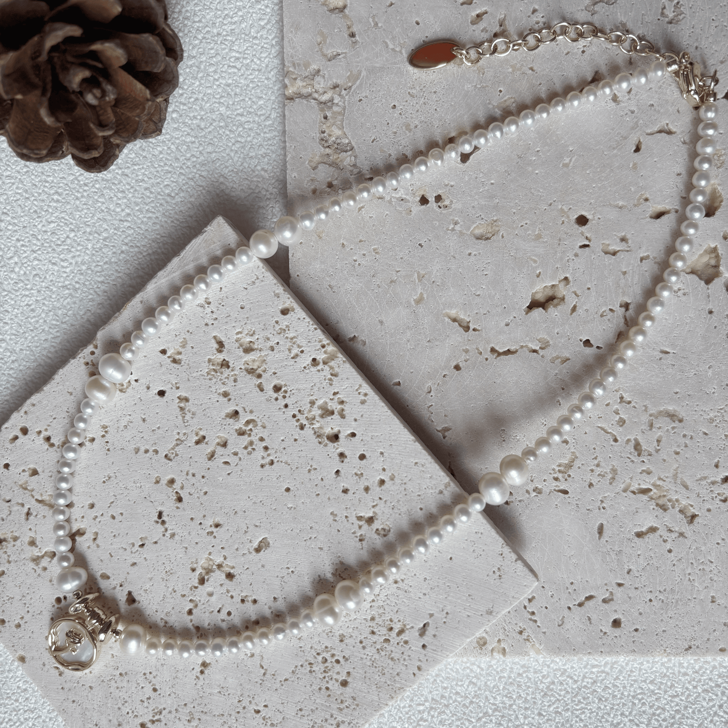「 44 Sunsets of the Rose 」Necklace