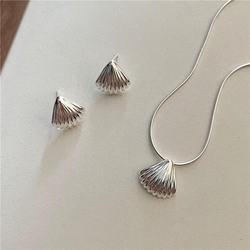 S925 Sterling Silver Shell Earrings