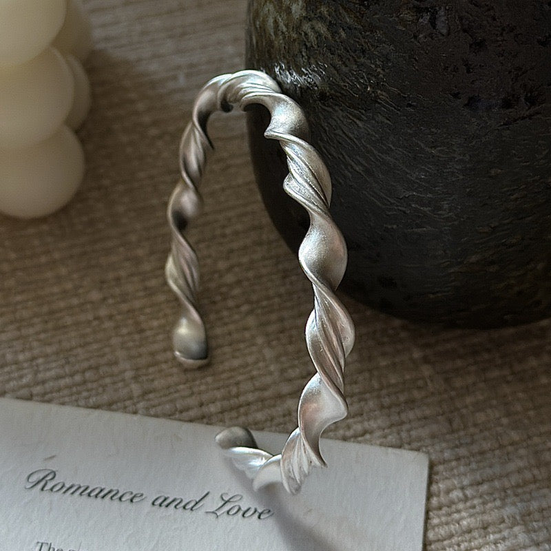 S925 Sterling Silver Twisted Pattern Bangle