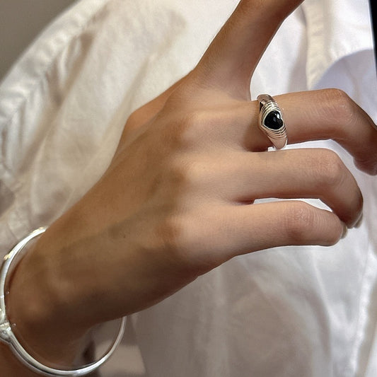 S925 Sterling Silver Black Heart-shaped Ring