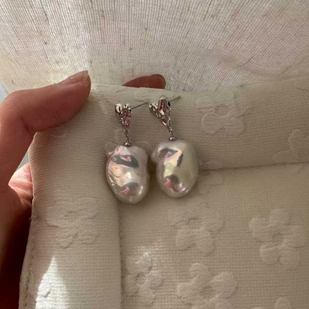 HEART LARGE BAROQUE EARRINGS