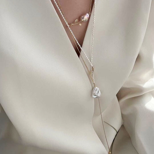 LARGE BAROQUE PENDANT Y-SHAPED NECKLACE