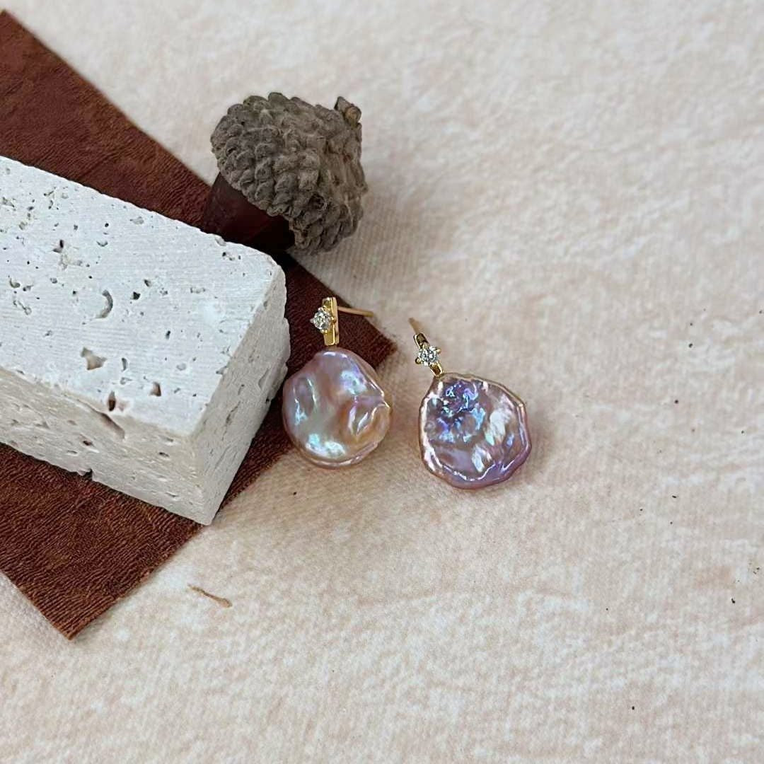 PURPLE ROBE PEARL EARRINGS