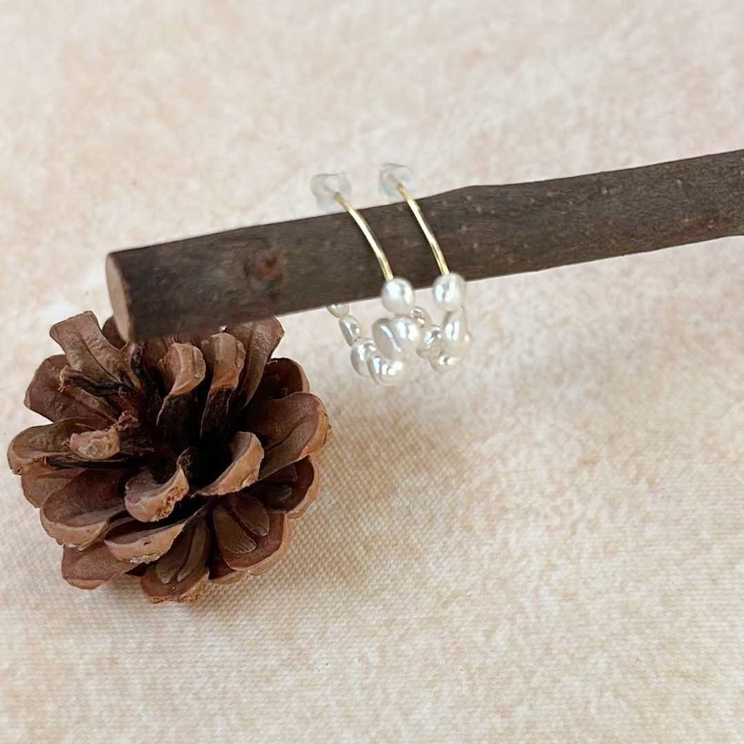 TYPE C PEARL EARRINGS