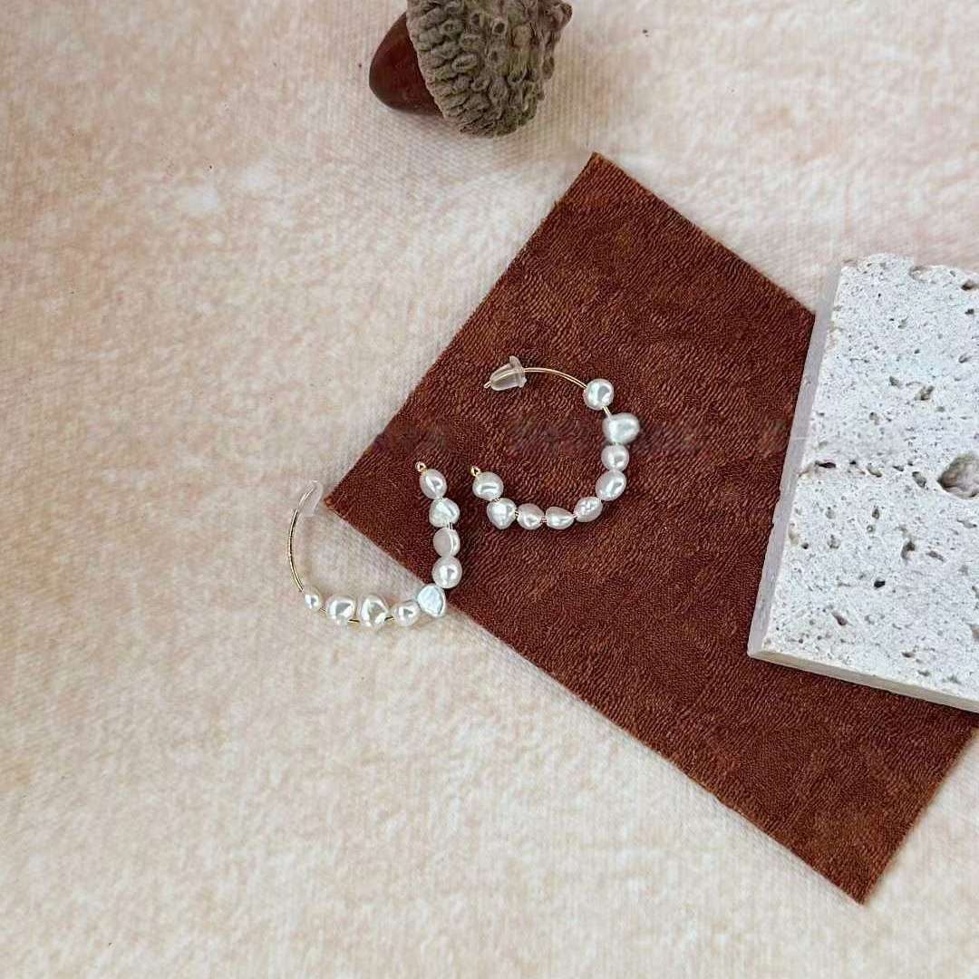 TYPE C PEARL EARRINGS