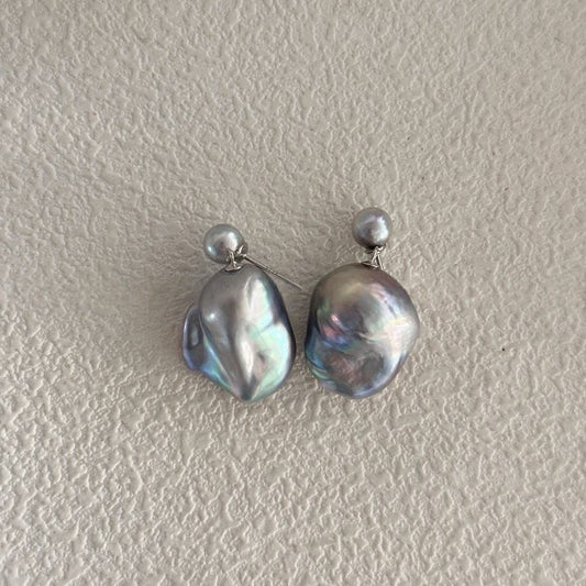 GREY BAROQUE DOUBLE-BEAD EARRINGS