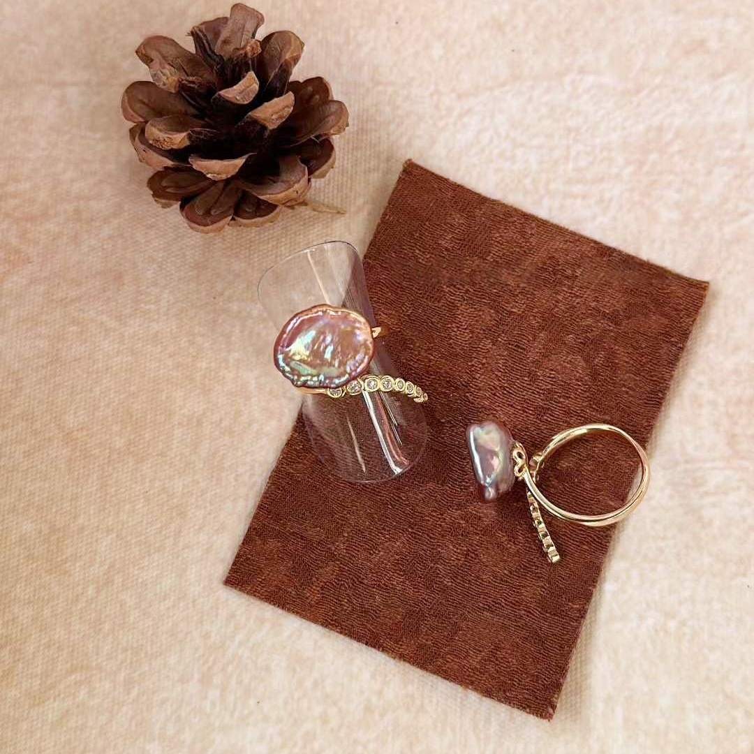 PURPLE ROBE OPEN RING