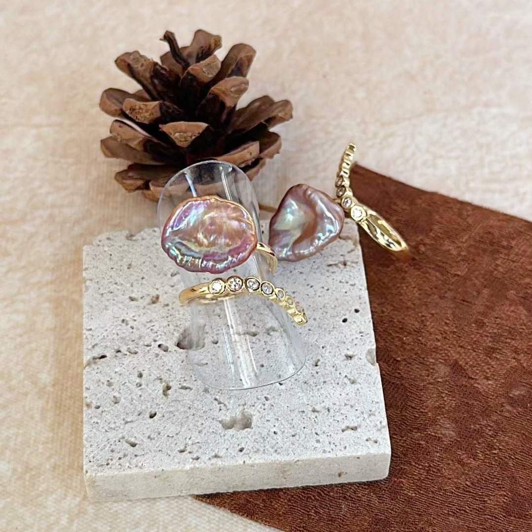 PURPLE ROBE OPEN RING