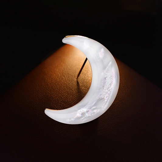 「 Crescent Moon 」Brooch