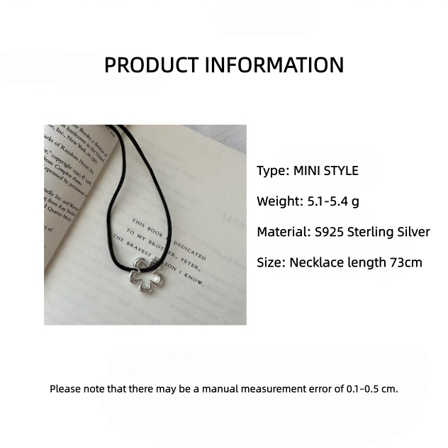 HOLLOWED-OUT FLORAL PENDANT NECKLACE