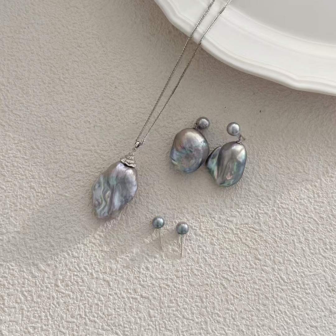 GREY BAROQUE DOUBLE-BEAD EARRINGS