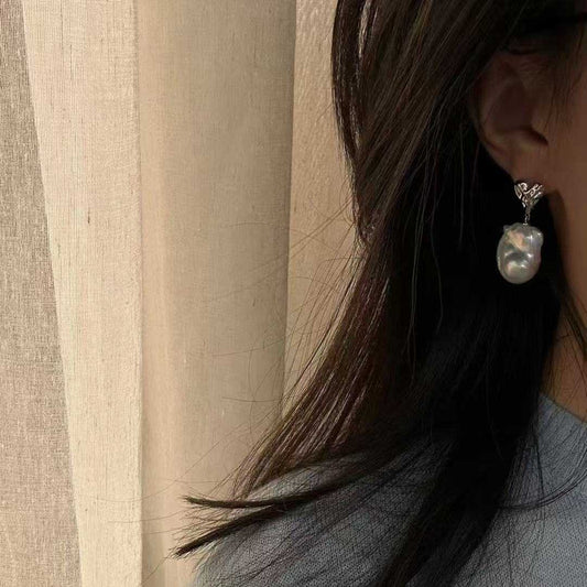 HEART LARGE BAROQUE EARRINGS