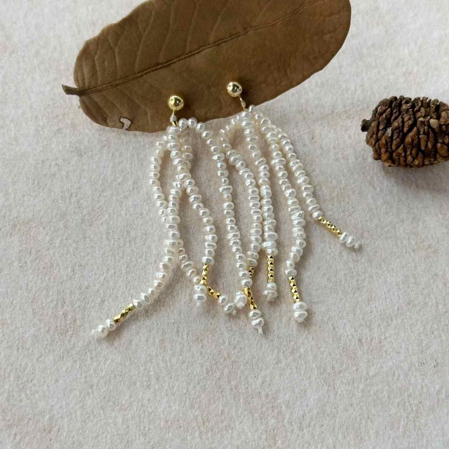 PEARL TASSEL EARRINGS