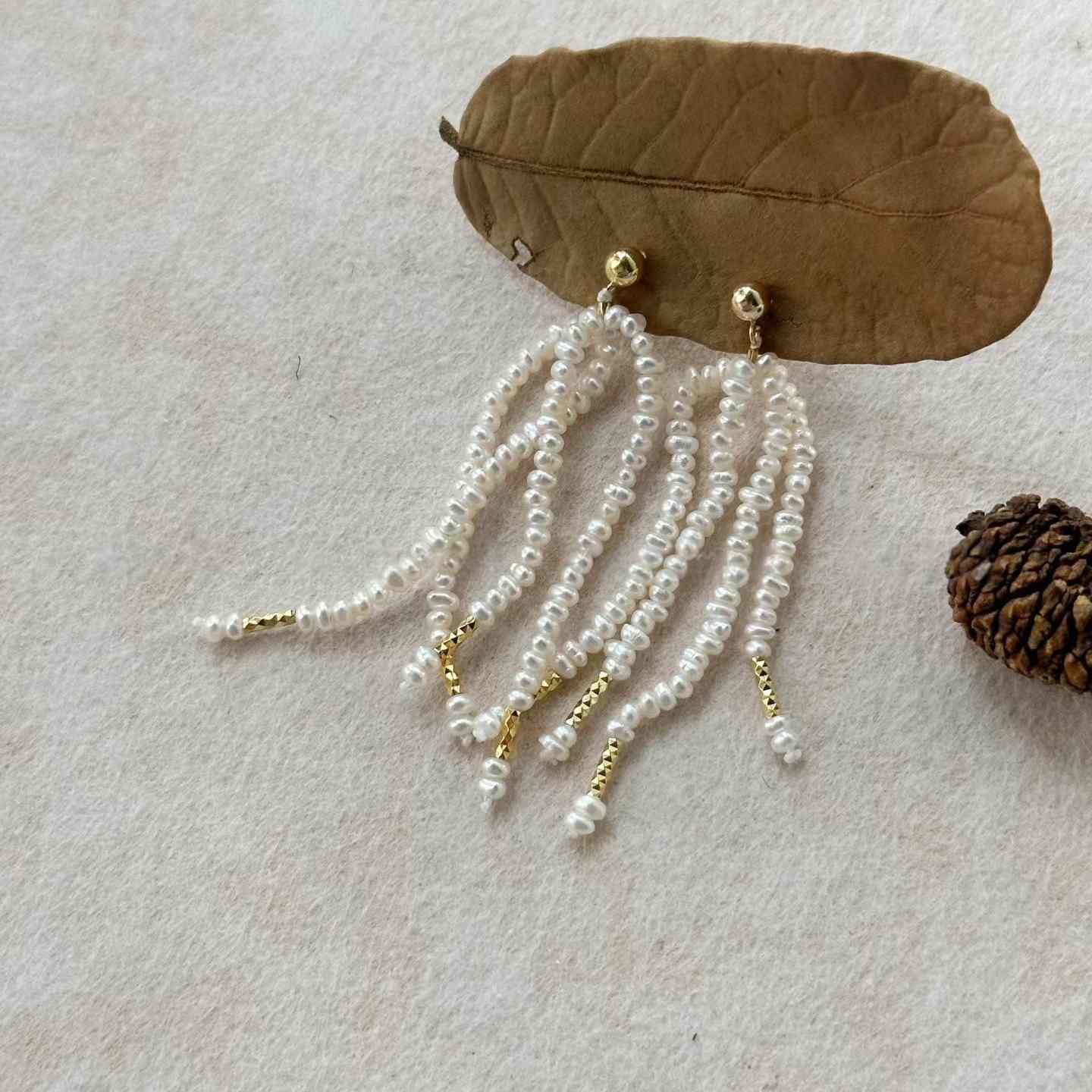 PEARL TASSEL EARRINGS