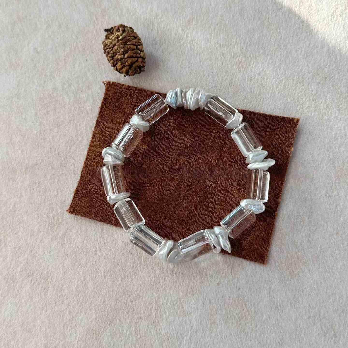 BAROQUE PEARL & PRISM CRYSTAL BRACELET