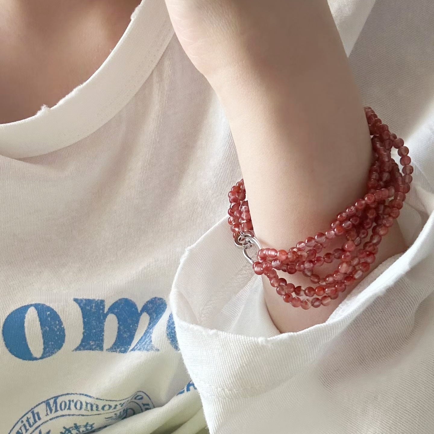 NATURAL NANHONG AGATE MULTI-STRAND BRACELET