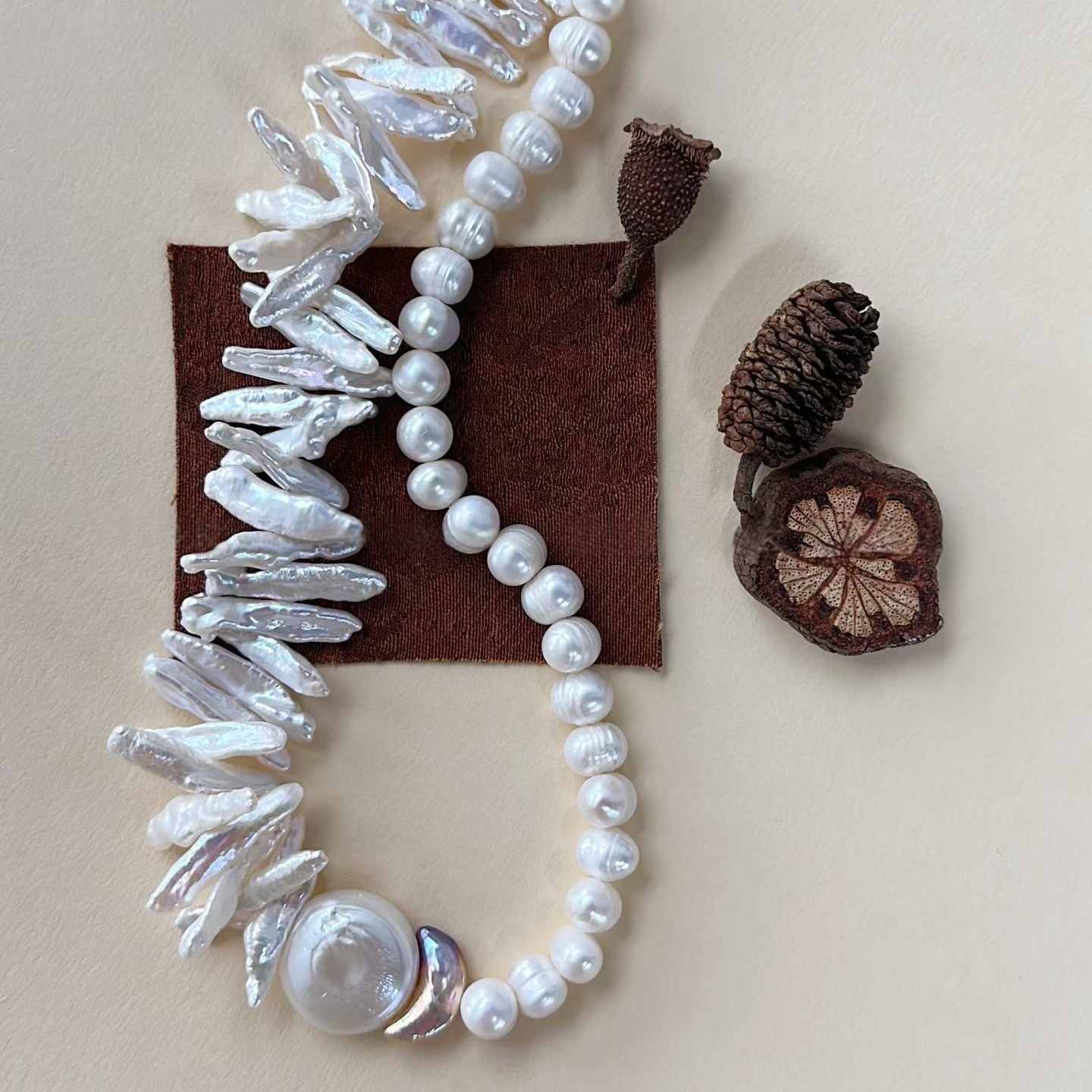 「 SOLSTICE 」 NECKLACE