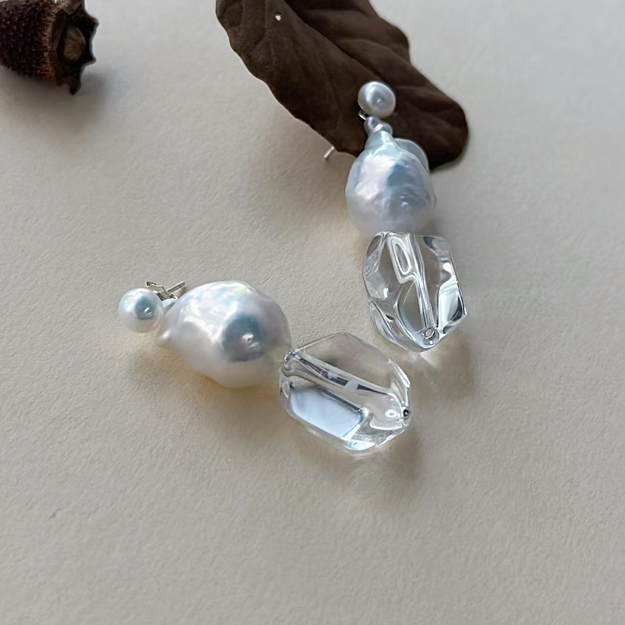 「 THAW 」 DROP EARRINGS