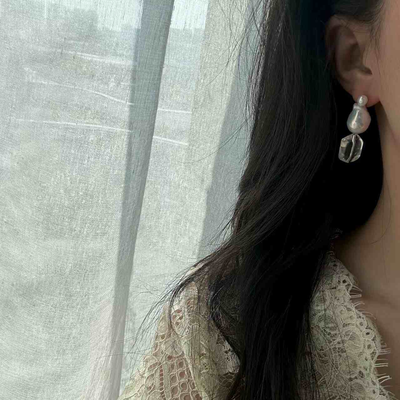「 THAW 」 DROP EARRINGS