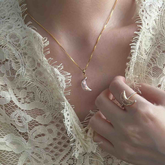 「 MOONBOW 」 NECKLACE