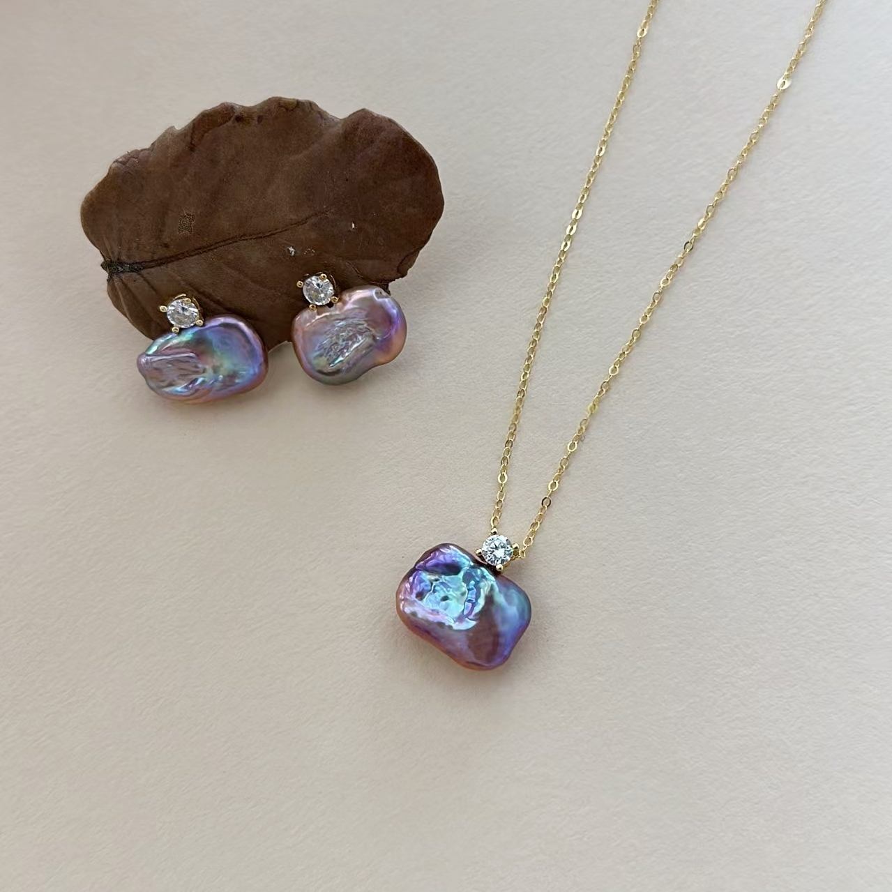 「 DUSK 」 NECKLACE