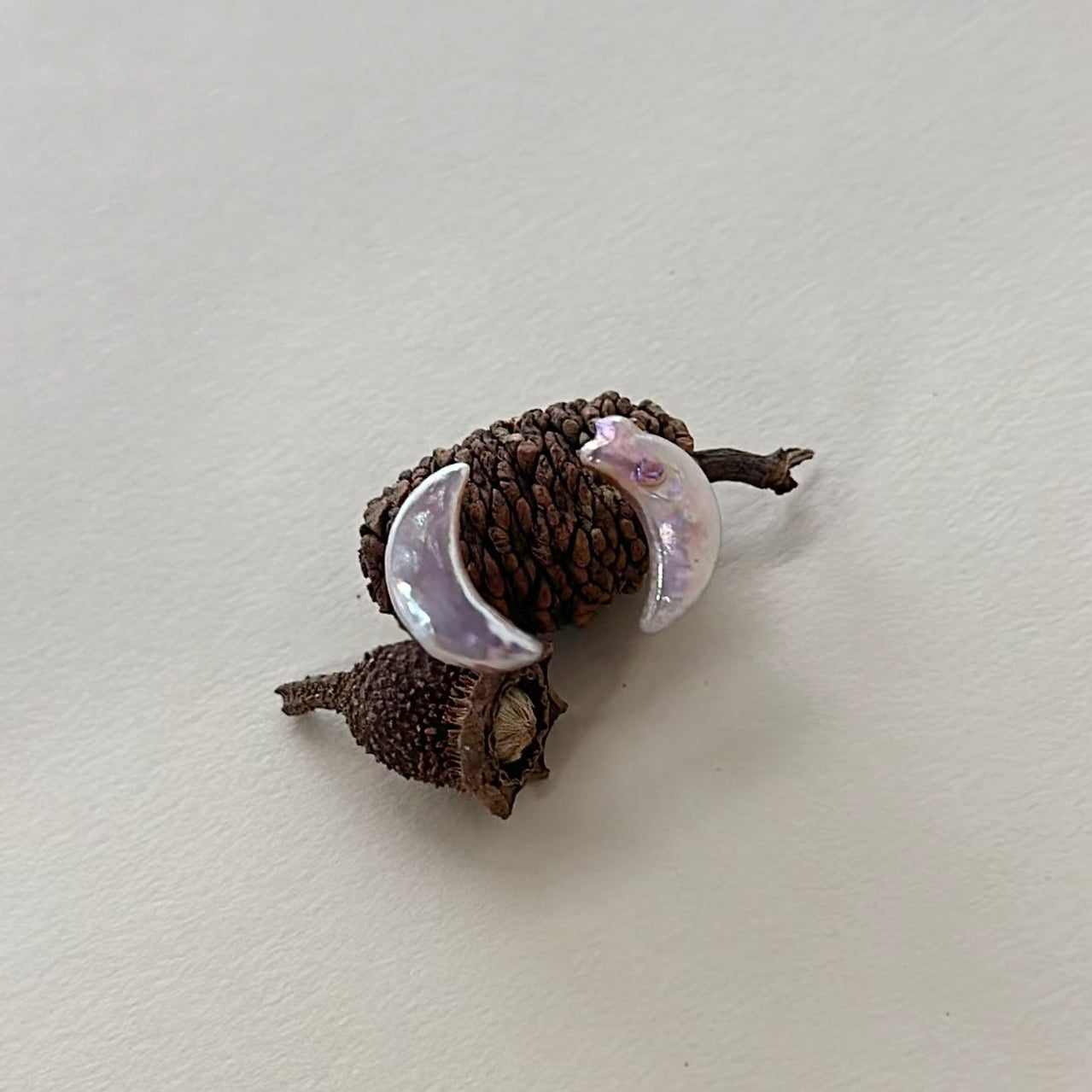 「 CRESCENT WHISPER 」EARRINGS