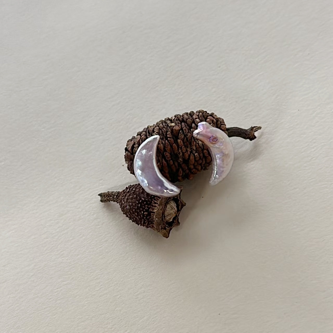 「 CRESCENT WHISPER 」EARRINGS