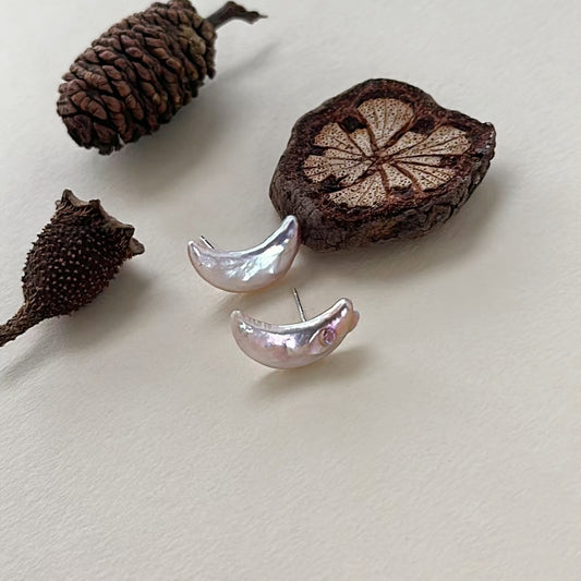 「 CRESCENT WHISPER 」EARRINGS